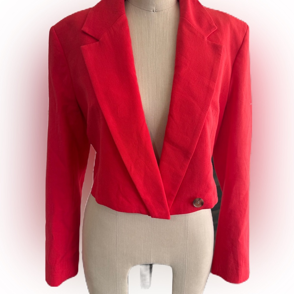 Zara Women’s Cropped Lined Deep Coral Jacket. Size Medium